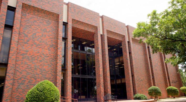 Photo of Richardson Library, located at HSU.